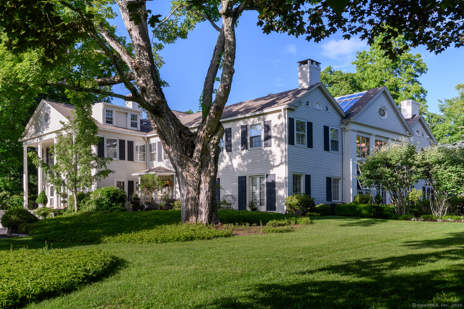 Property for Sale at 1 Great Elm Road 1 And 2, Sharon, Connecticut - Bedrooms: 8 
Bathrooms: 8.5 
Rooms: 15  - $5,500,000