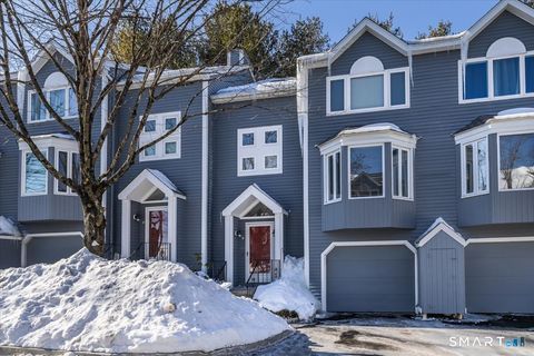 Photo of 8 South Street #B9, Danbury, CT 06810 (MLS # 24151690)