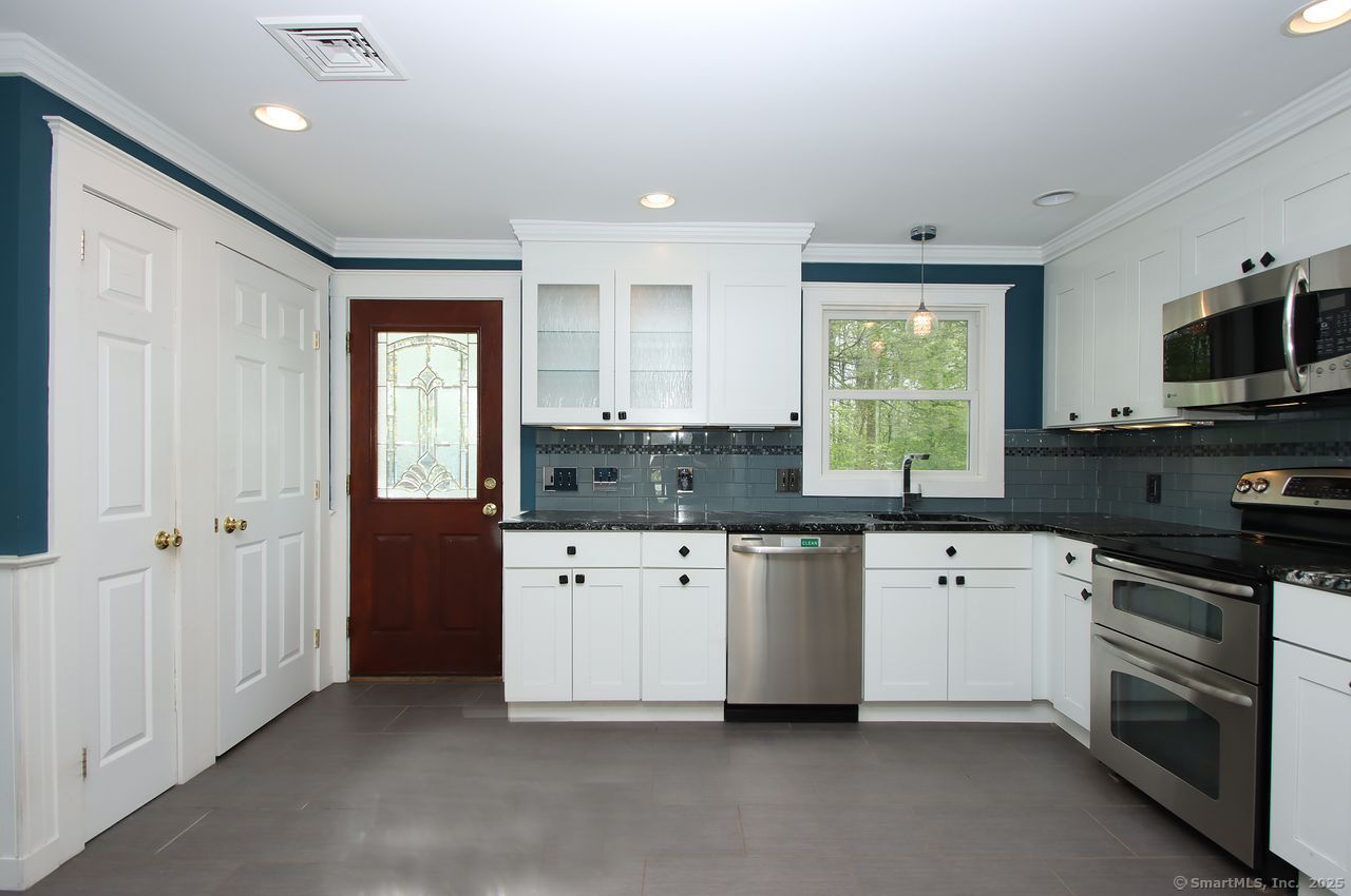 19 Morton Road, Meriden, Connecticut image 9