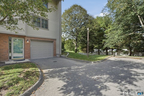 Photo of 18 Metacomet Drive #18, Meriden, CT 06450 (MLS # 24215028)