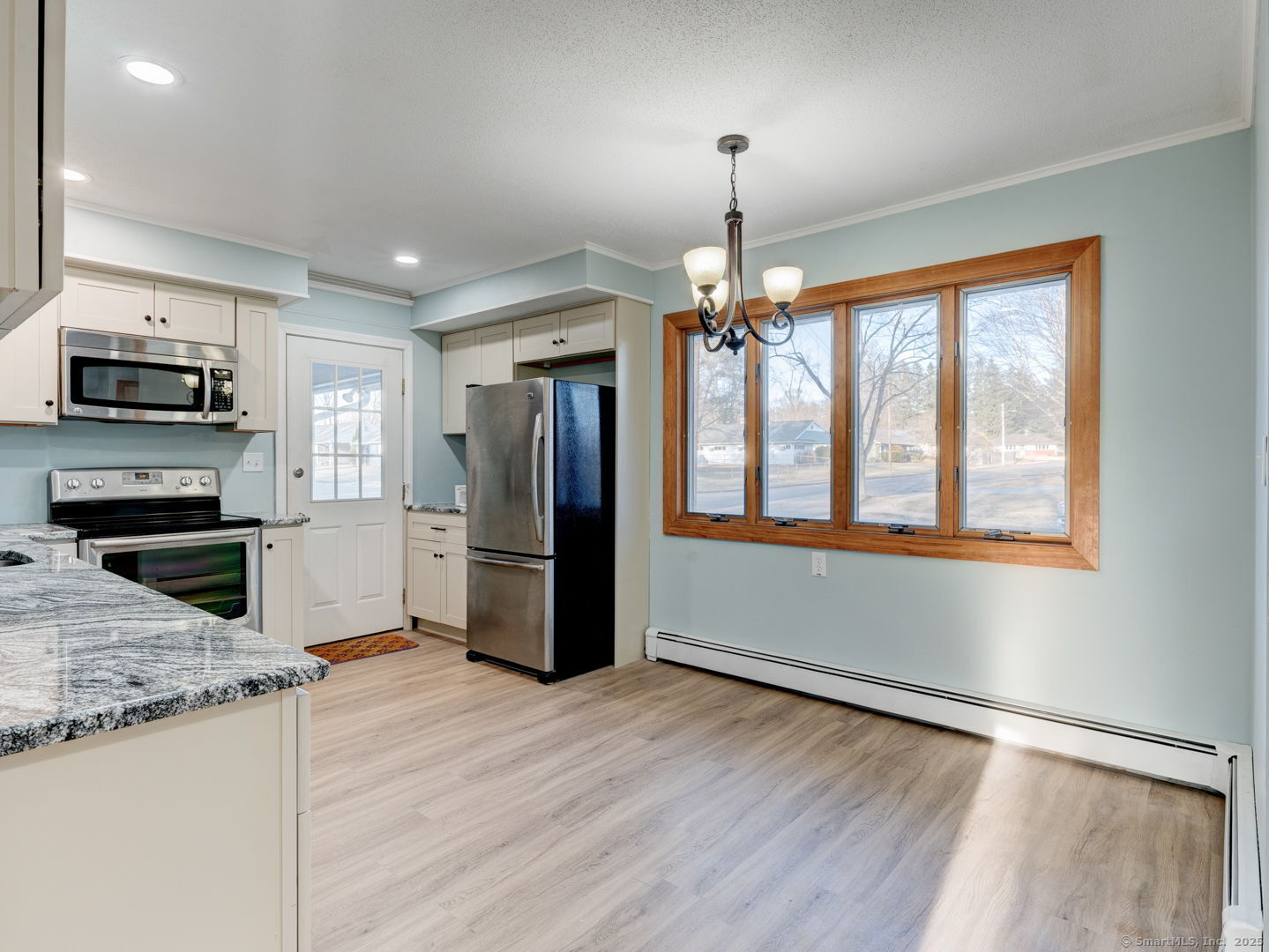 178 Manor Circle, East Hartford, Connecticut image 6