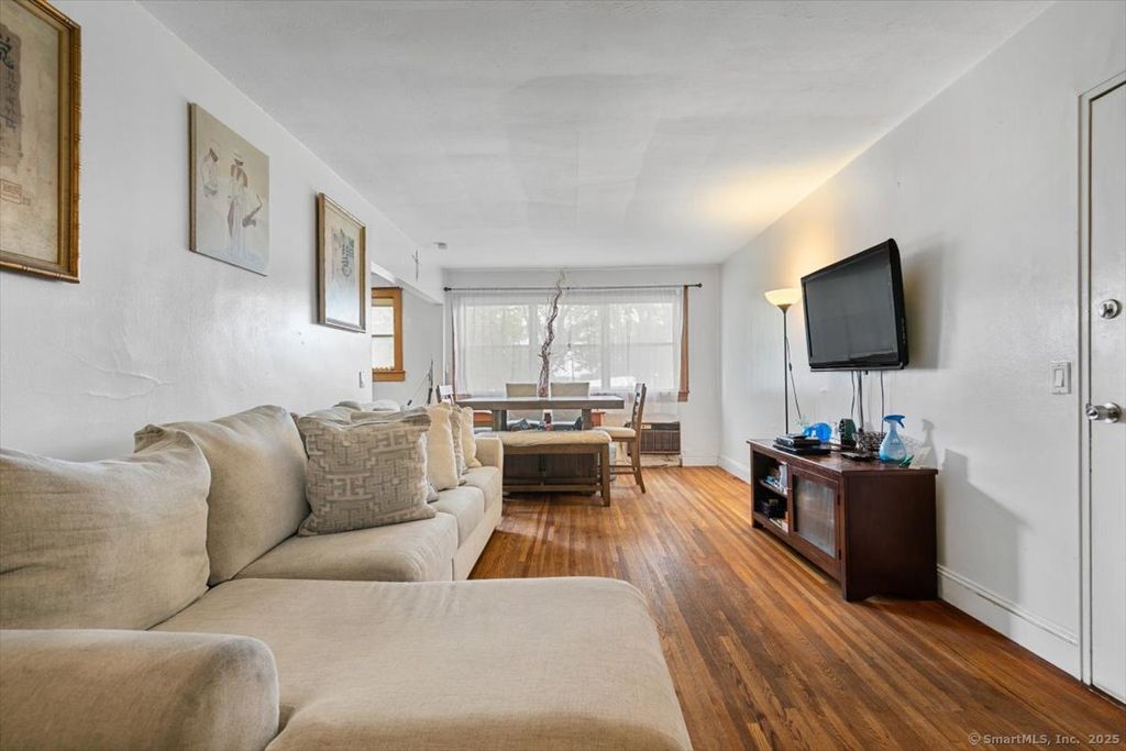 Photo of 11 Bedford Avenue #APT J2, Norwalk, CT 06850 (MLS # 24111498)