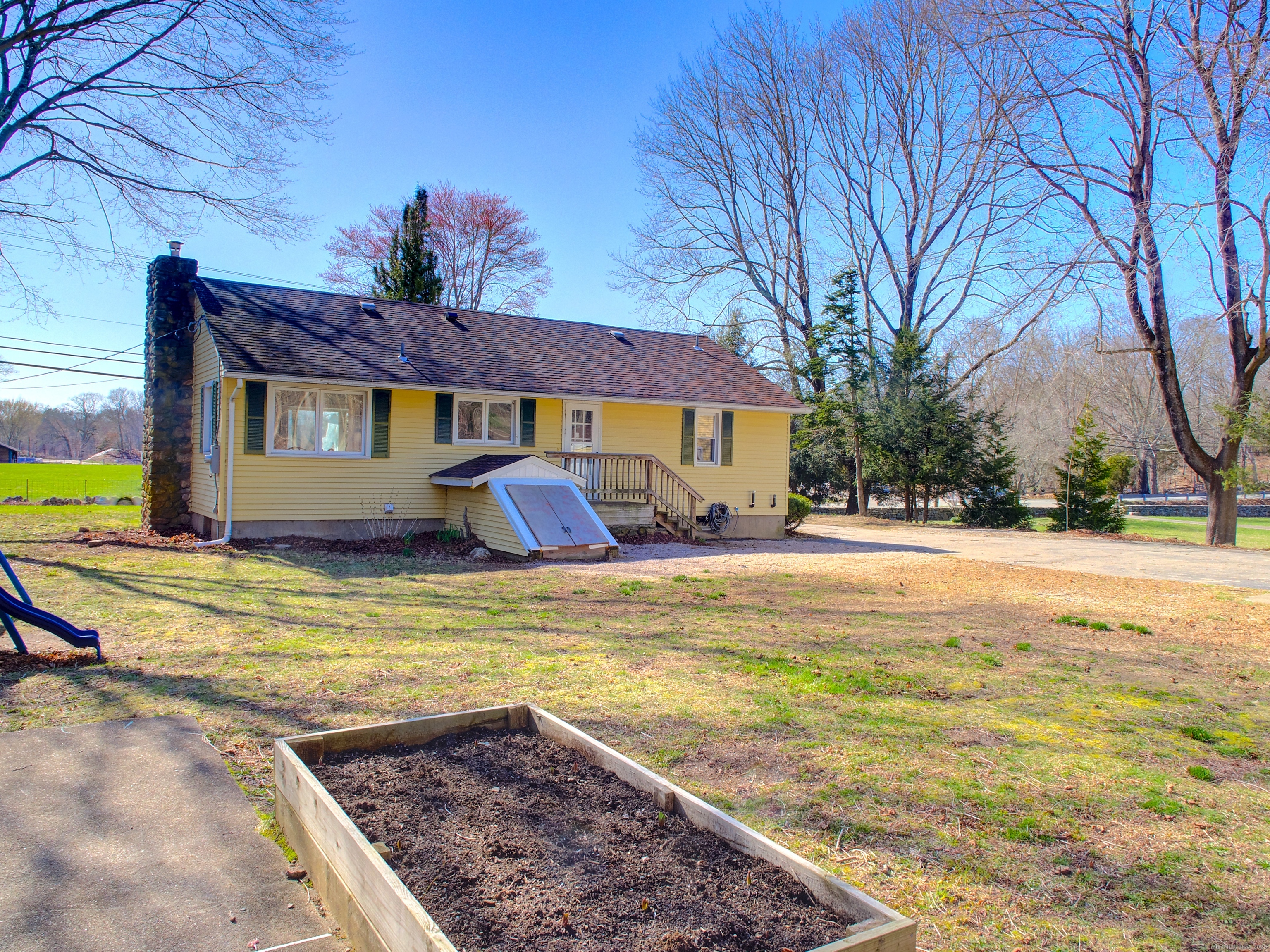 32 Wyassup Road, North Stonington, Connecticut image 6