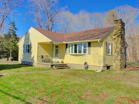 32 Wyassup Road North Stonington CT 06359