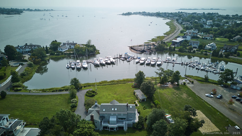 Great Marsh Road, Westport, Connecticut - 4 Bedrooms  
4 Bathrooms  
8 Rooms - 