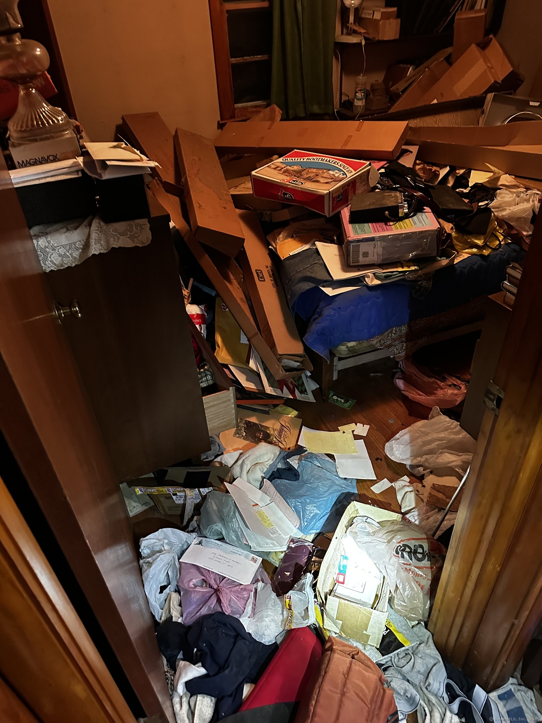 9 Allen Court, East Haven, Connecticut image 3