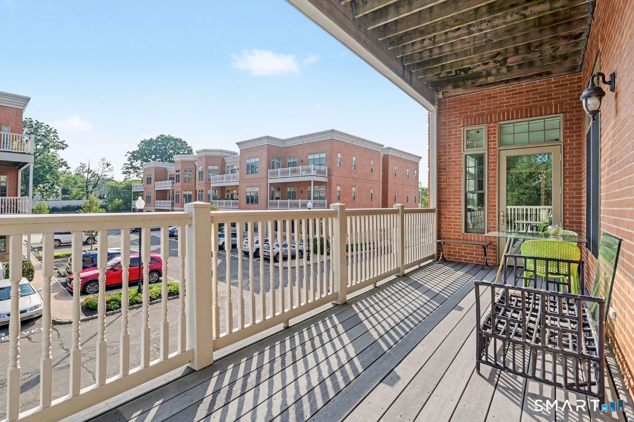 100 Stone Ridge Way 2G