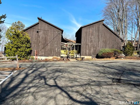 Photo of 14-B Country Squire Drive #14B, Cromwell, CT 06416 (MLS # 24161090)
