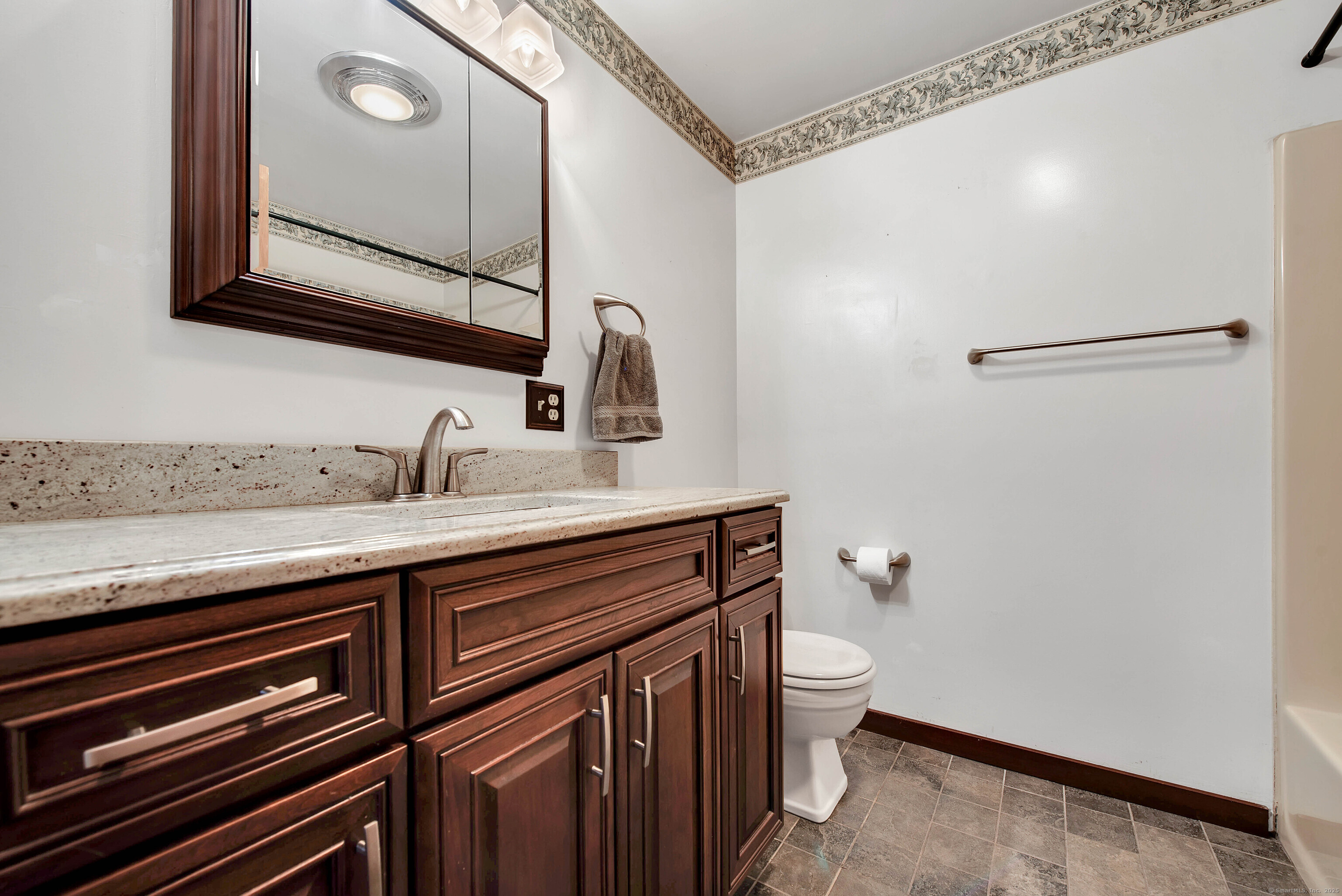 25 Renee Court, Cheshire, Connecticut image 16