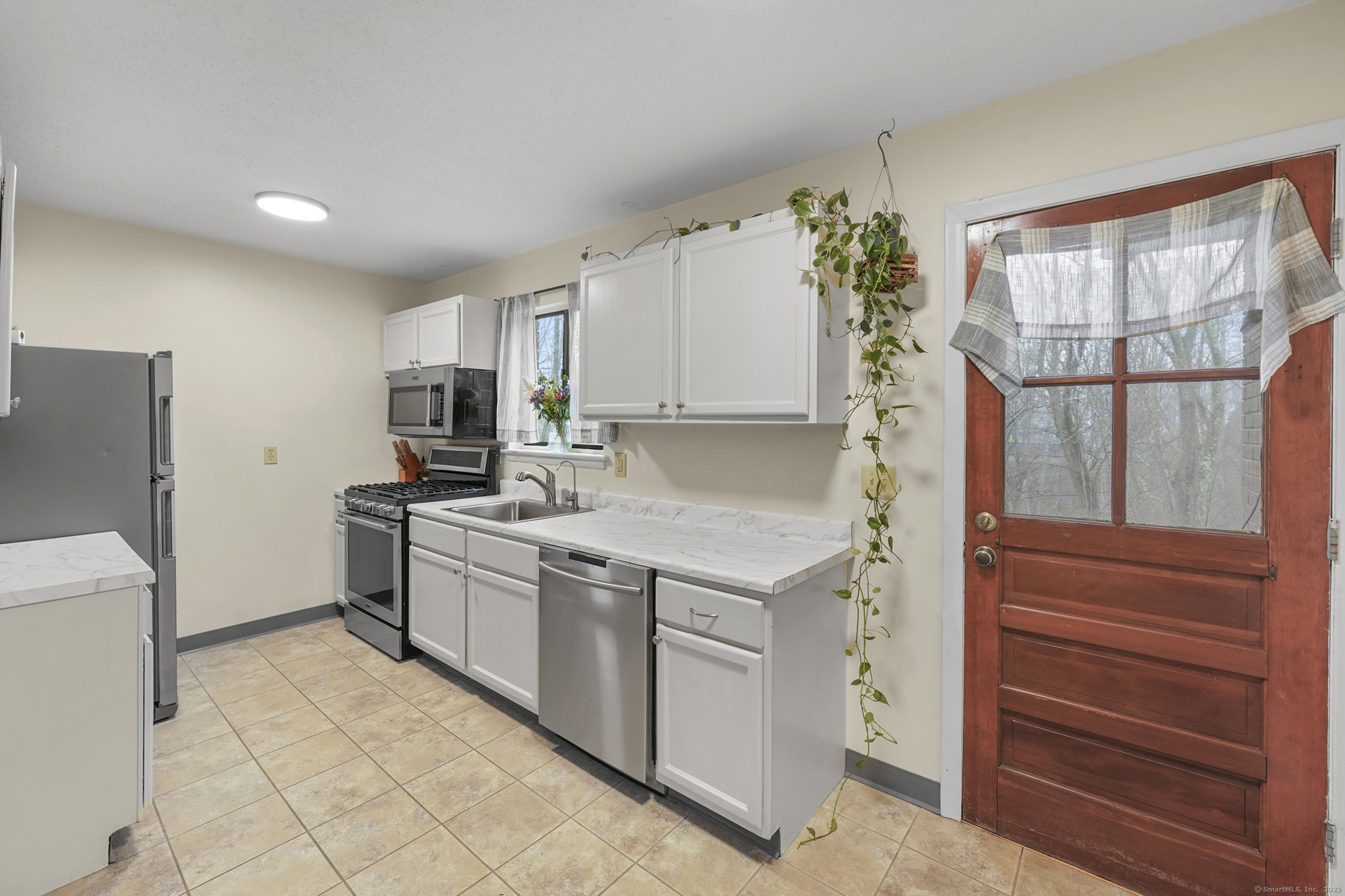 18 High Path Road #18, Windsor, Connecticut image 15
