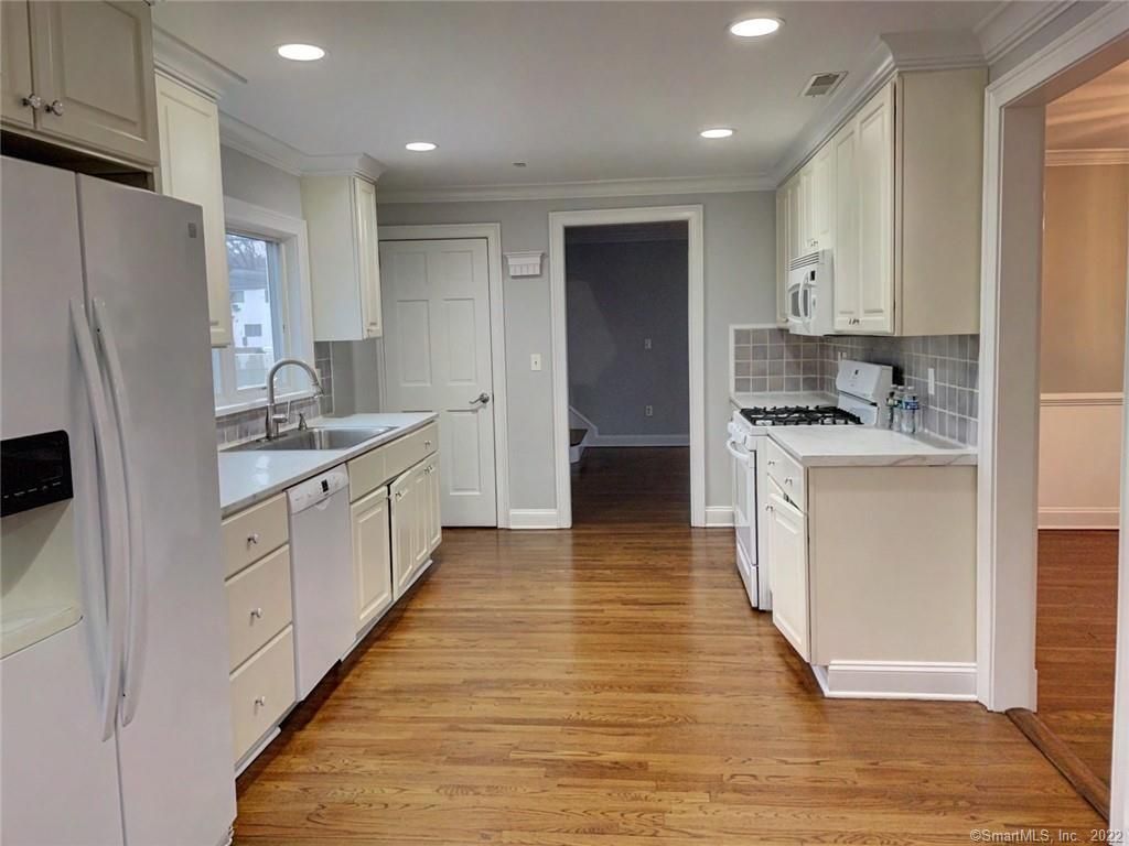 Photo of 57 Scofield Avenue, Stamford, CT 06906 (MLS # 24161103)