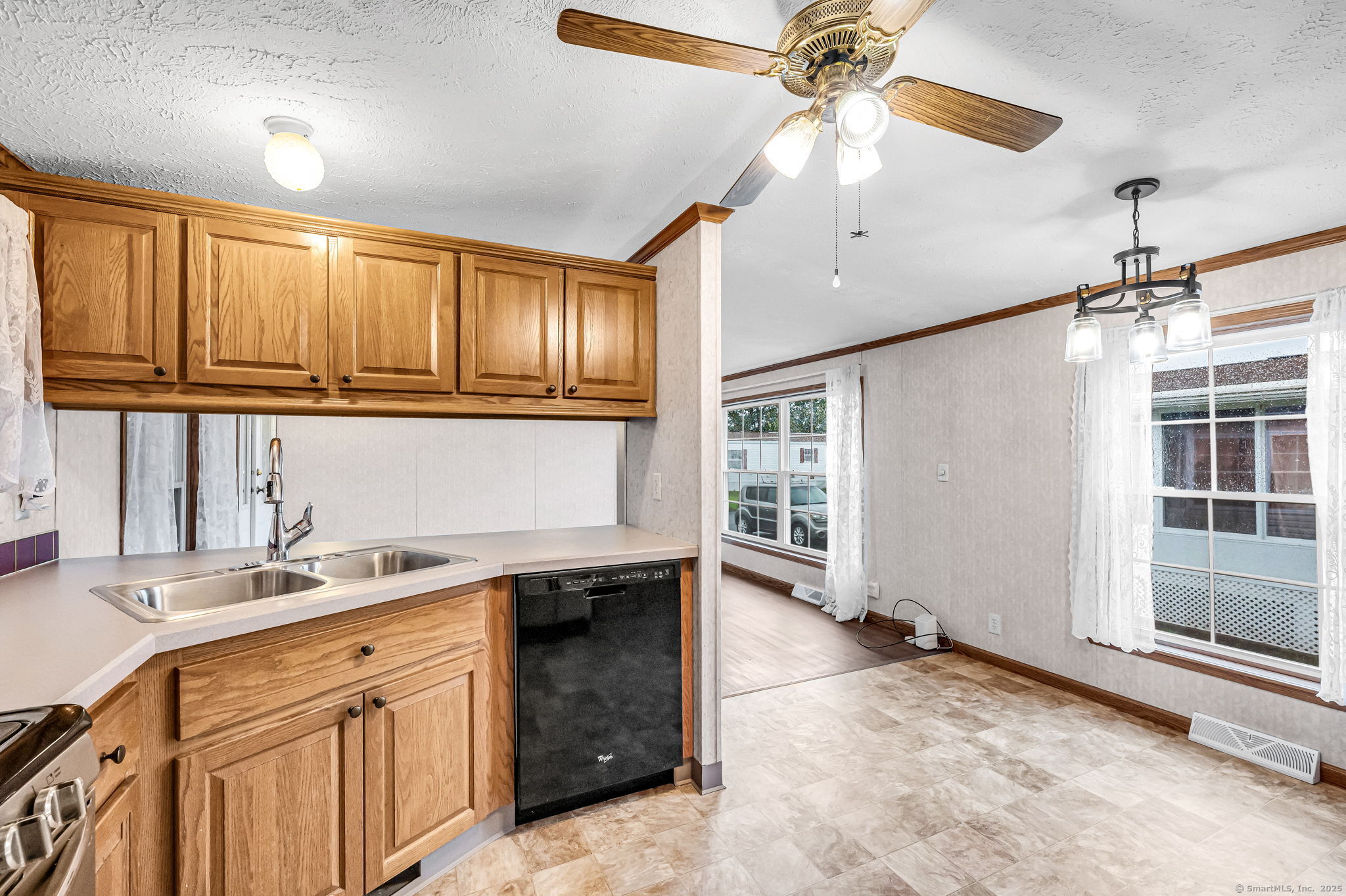 39 Elm Street, East Windsor, Connecticut image 11