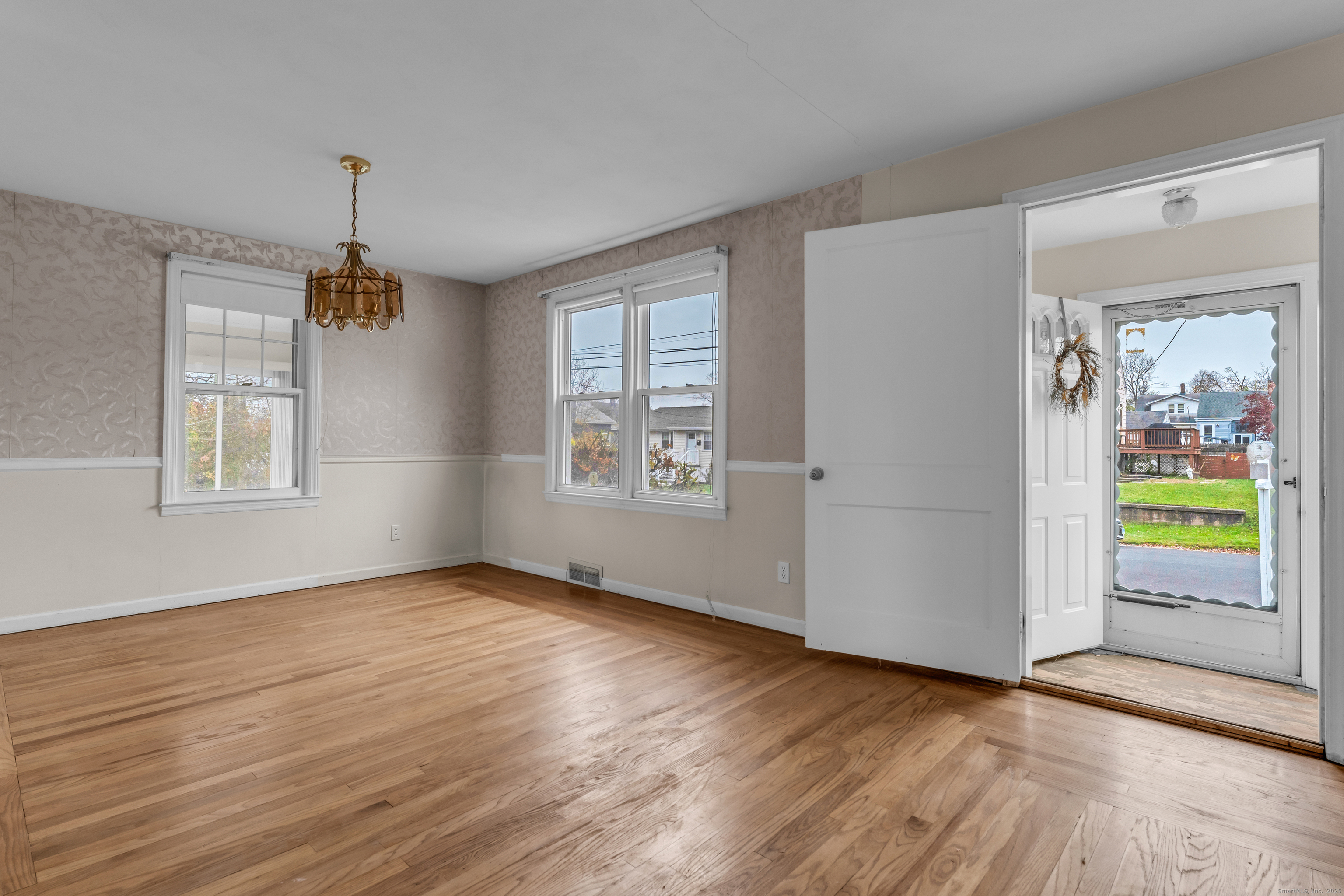 112 Harrington Avenue