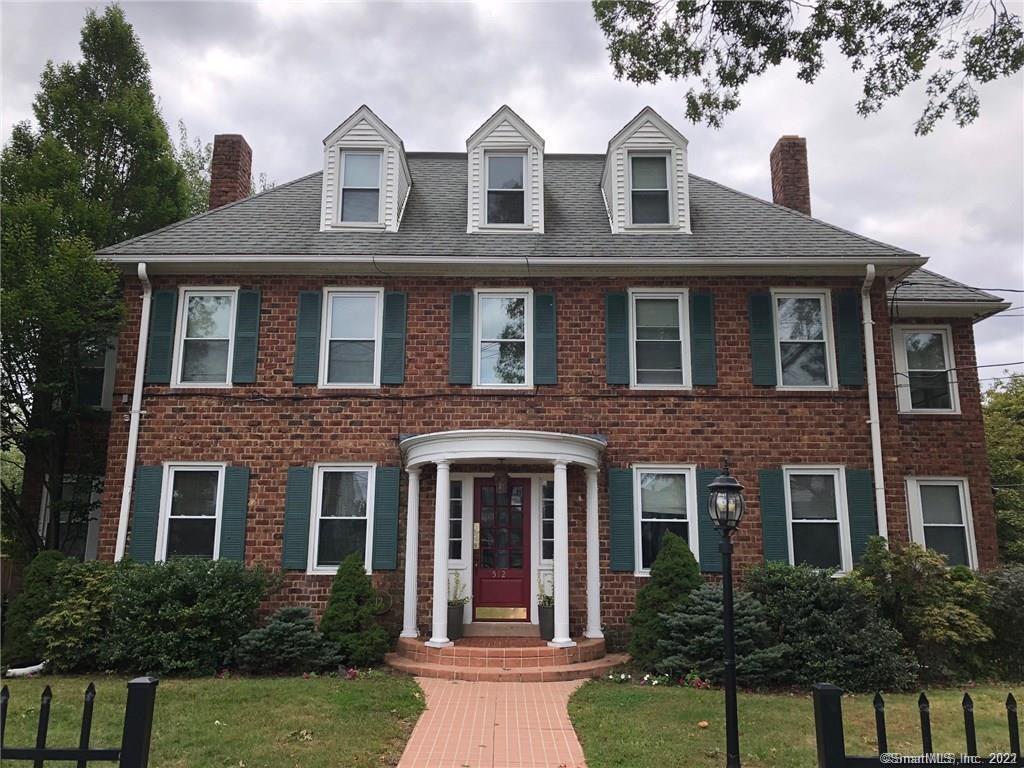 Townsend Avenue 1L, New Haven, Connecticut - 1 Bedrooms  
1 Bathrooms  
5 Rooms - 