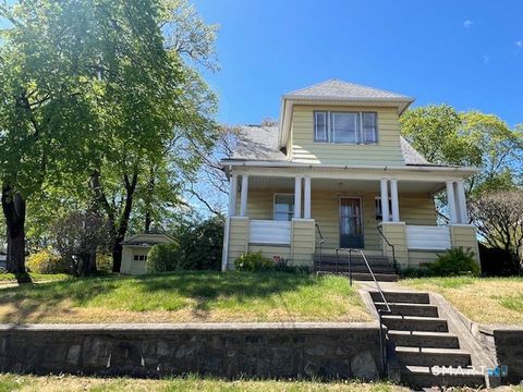 Photo of 201 Fairlawn Avenue, Waterbury, CT 06705 (MLS # 24170373)