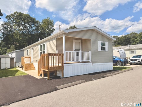 Mobile Home For Sale - 22 Loring Court Court<br/> New Haven County, Wallingford, CT 06492