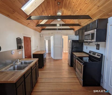 Photo of 156 College Street #3, Middletown, CT 06457 (MLS # 24188019)