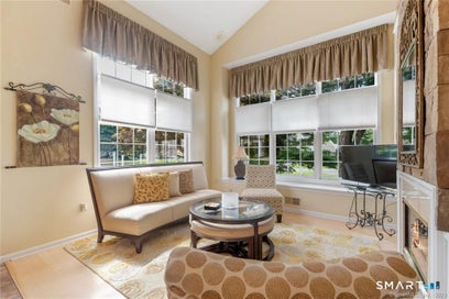 1 Priorwood Gardens 1 Cromwell CT 06416