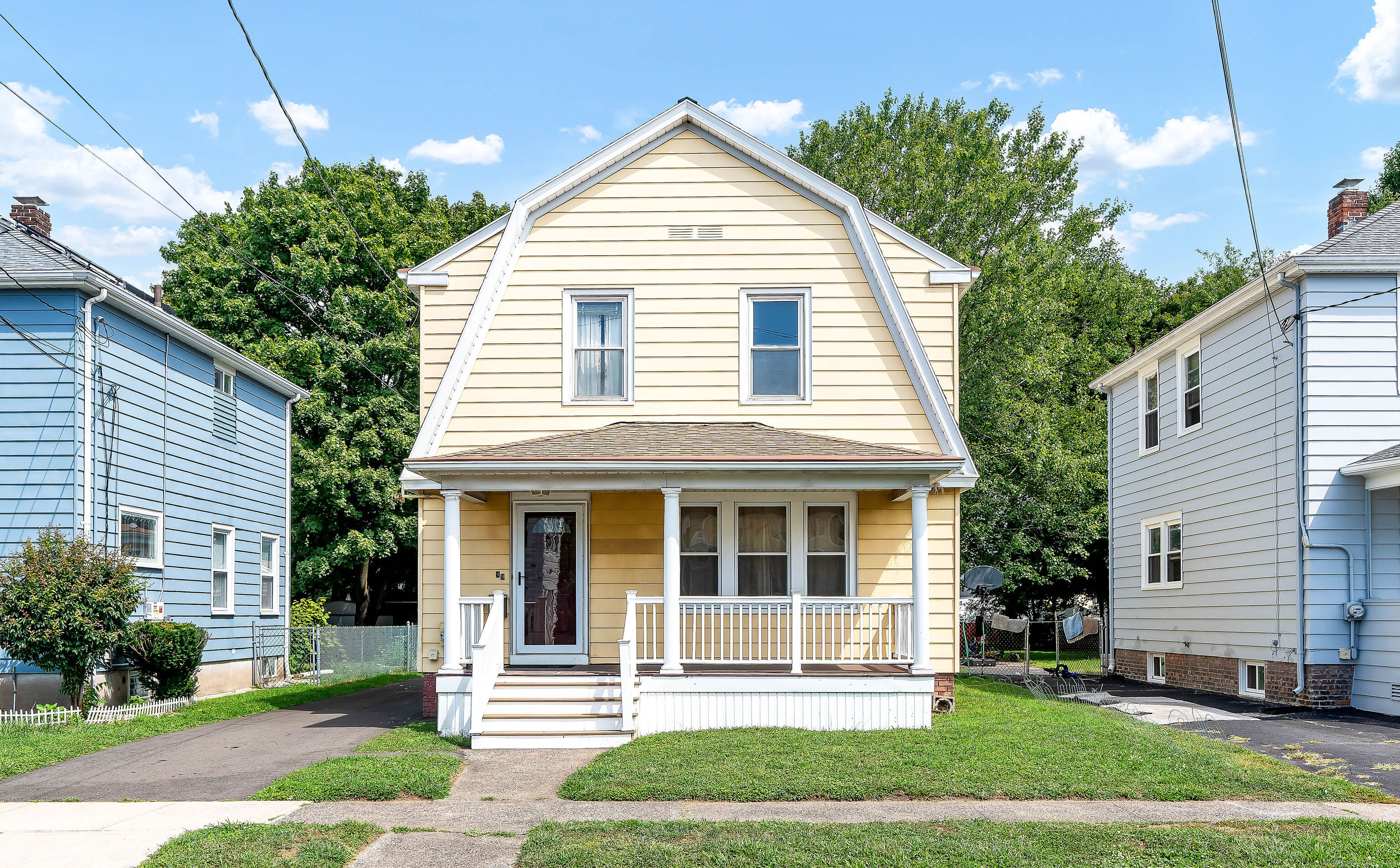 View Hamden, CT 06514 house