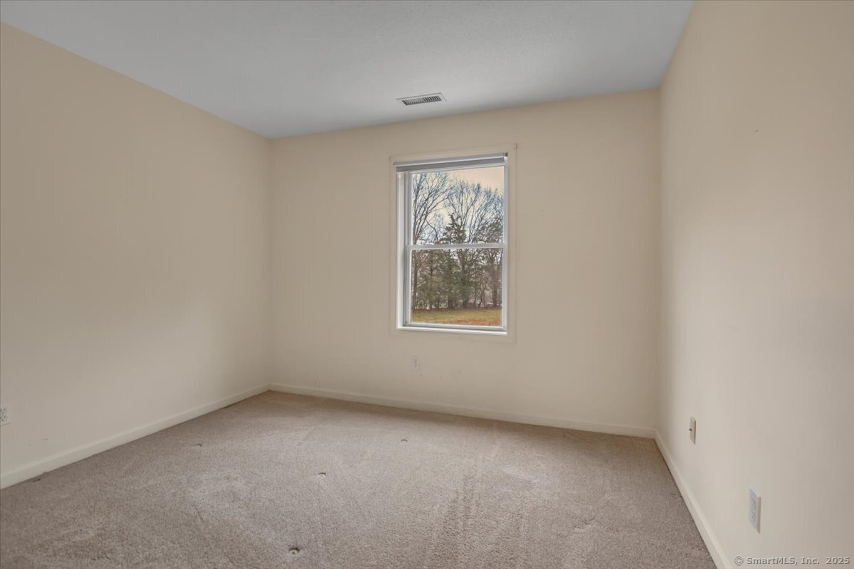 302 Crest Road, Southington, Connecticut image 21