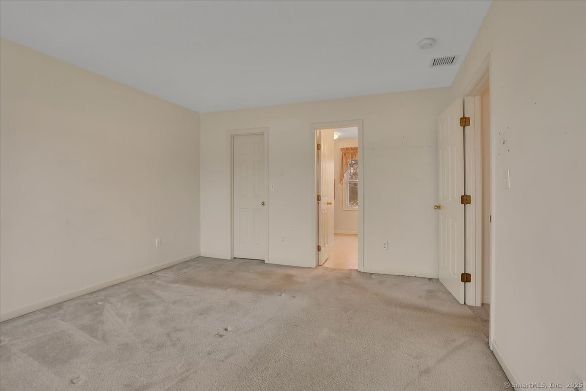 302 Crest Road, Southington, Connecticut image 28