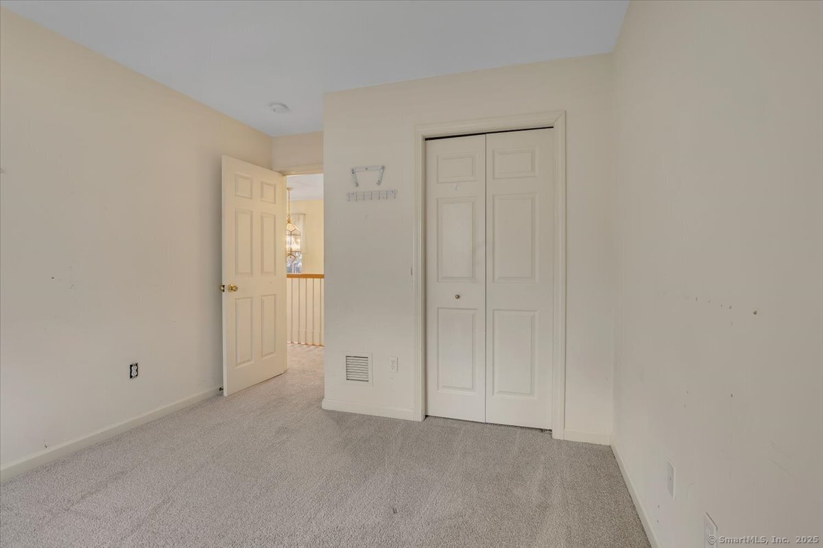 302 Crest Road, Southington, Connecticut image 26