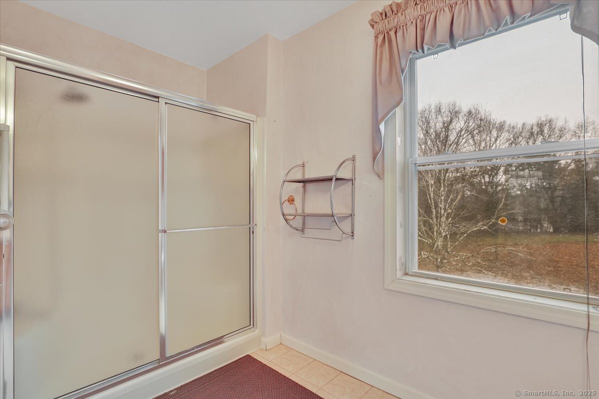 302 Crest Road, Southington, Connecticut image 31