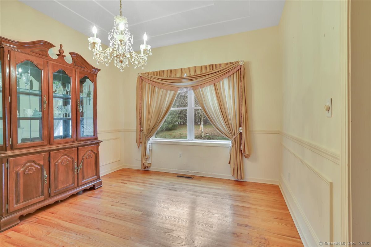 302 Crest Road, Southington, Connecticut image 10