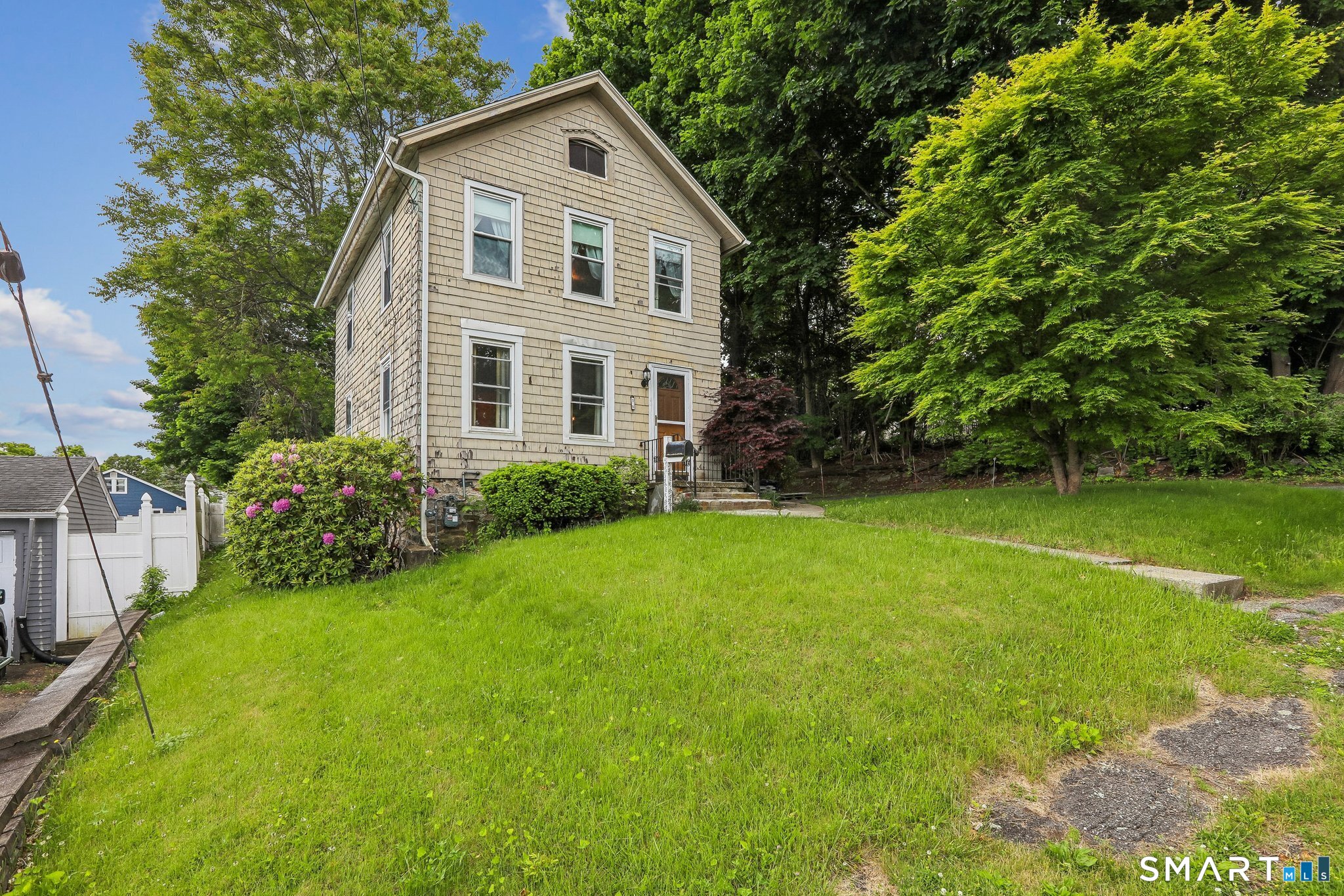16 Seeley Street