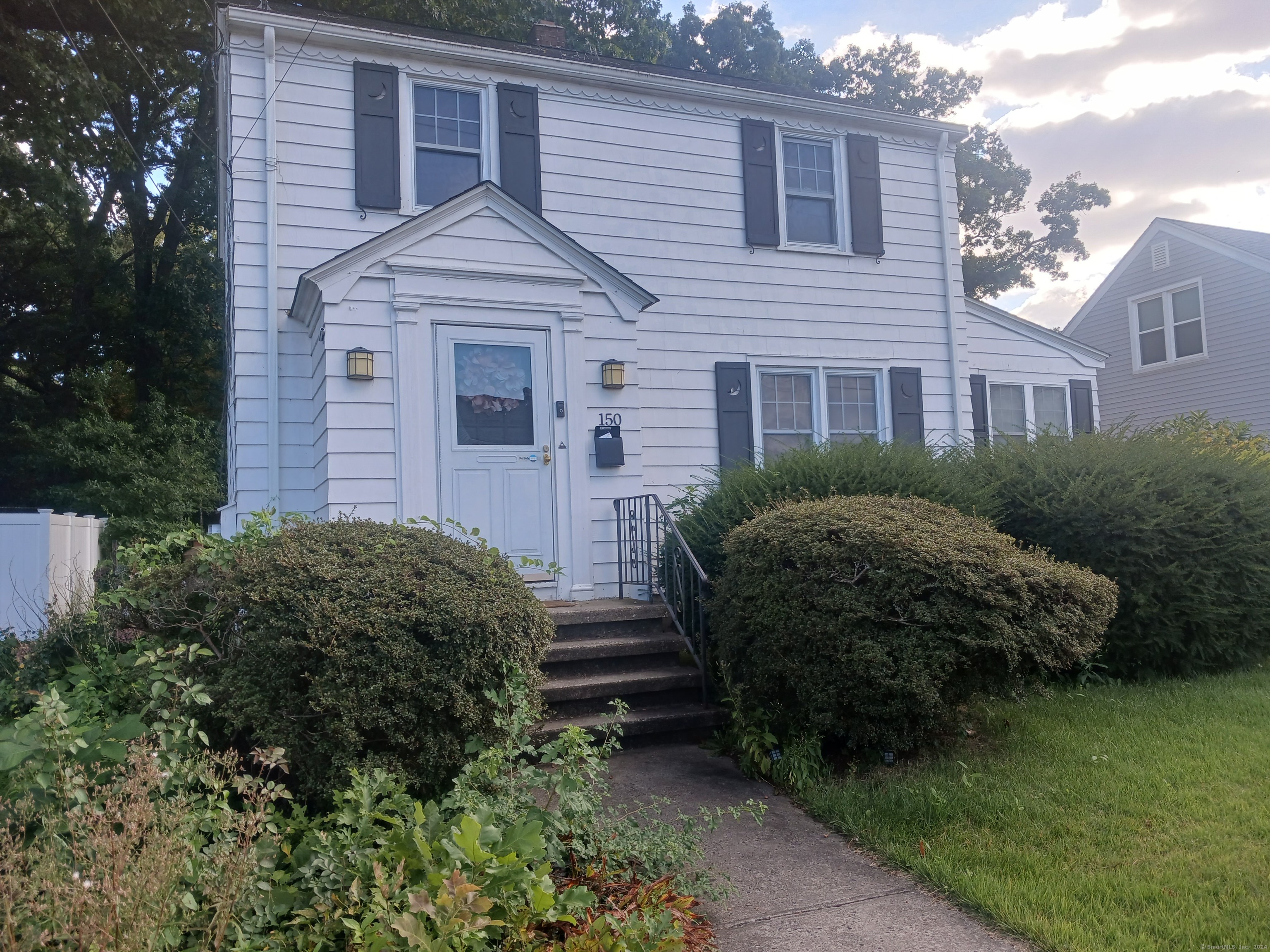 Rental Property at Texas Avenue, Bridgeport, Connecticut - Bedrooms: 2 
Bathrooms: 1 
Rooms: 6  - $2,675 MO.