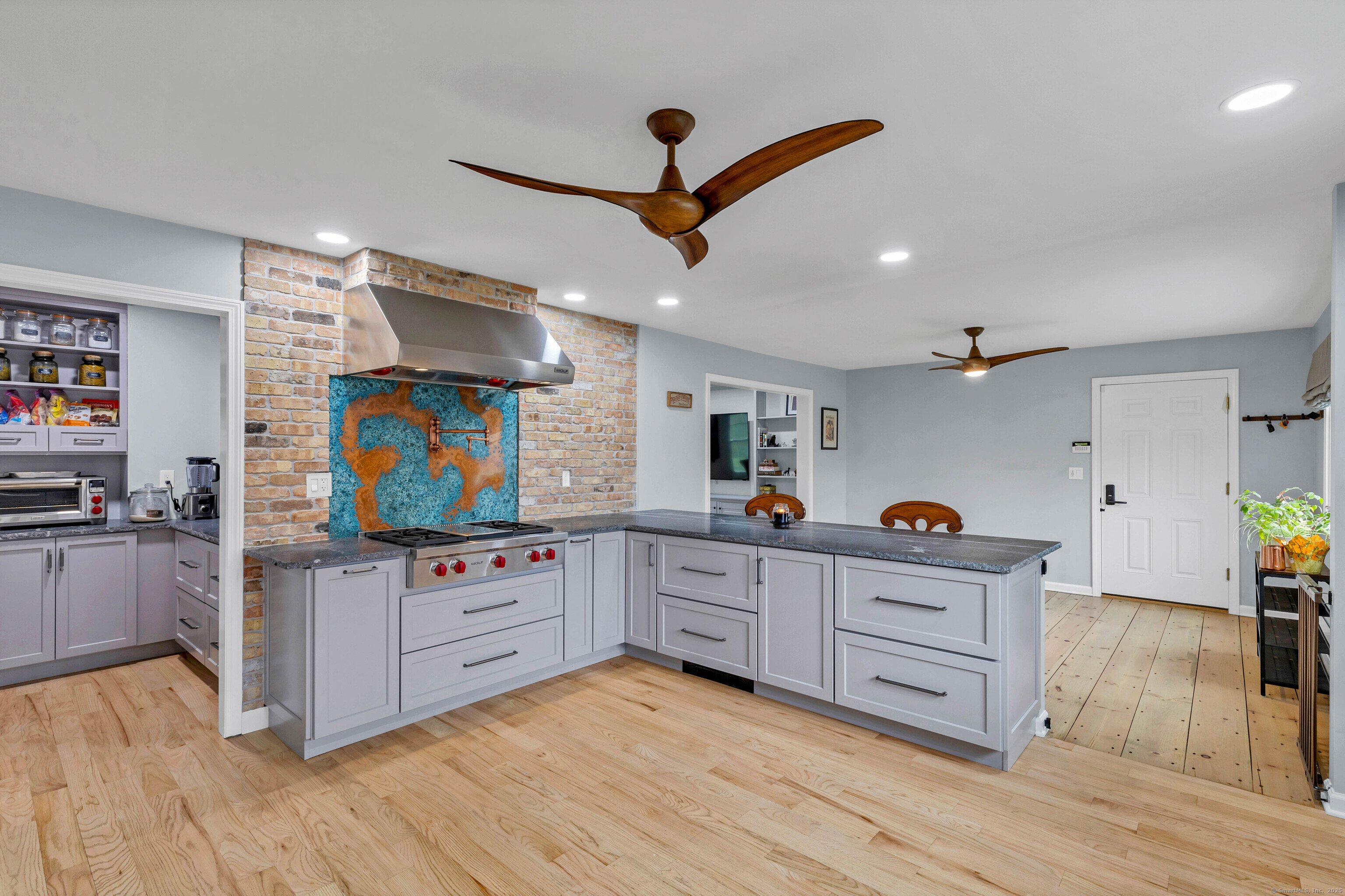 15 Briarwood Drive, Guilford, Connecticut image 9