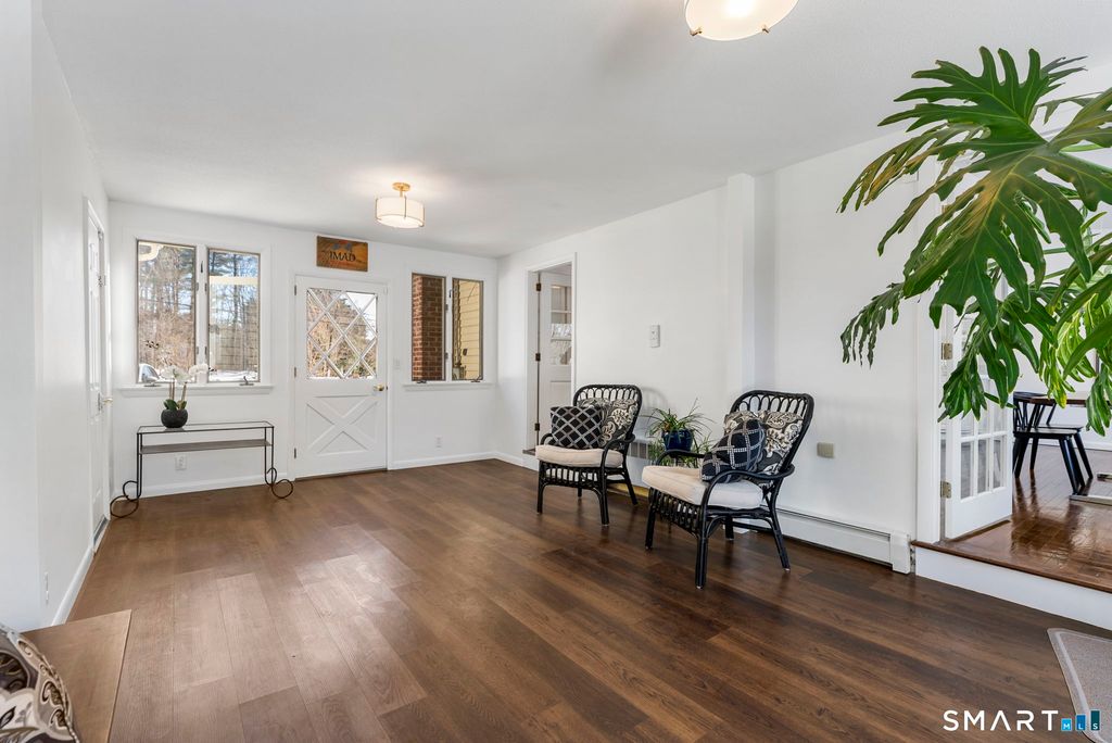 Photo of 24 Ichabod Road, Simsbury, CT 06070 (MLS # 24158189)