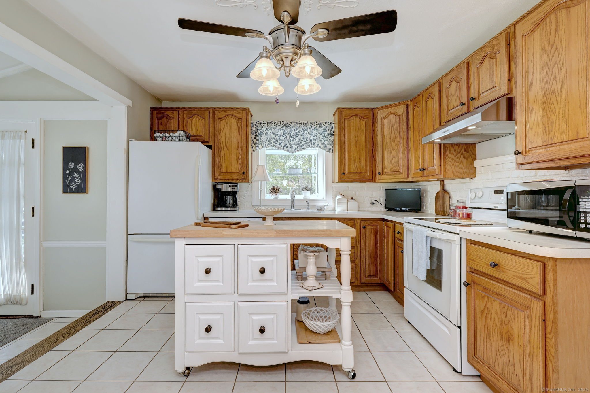 14 Borrmann Road, East Haven, Connecticut image 16