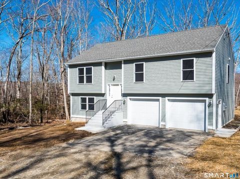 16 South Street Brooklyn CT 06324