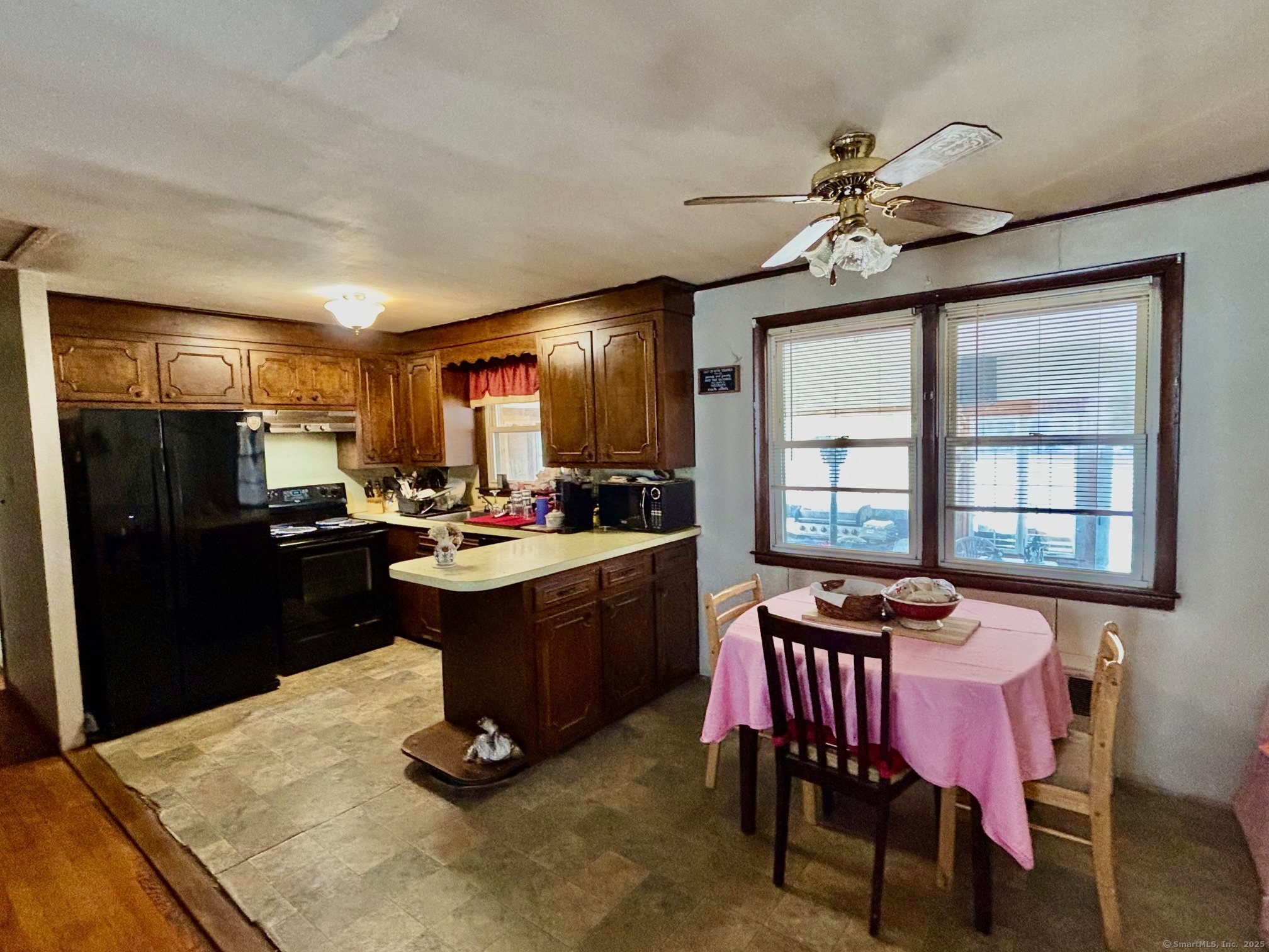 24 Thorpe Street, North Haven, Connecticut image 5