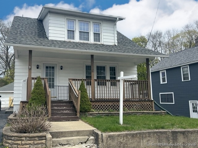 Rental Property at Geer Avenue, Norwich, Connecticut - Bedrooms: 3 
Bathrooms: 2 
Rooms: 8  - $1,975 MO.