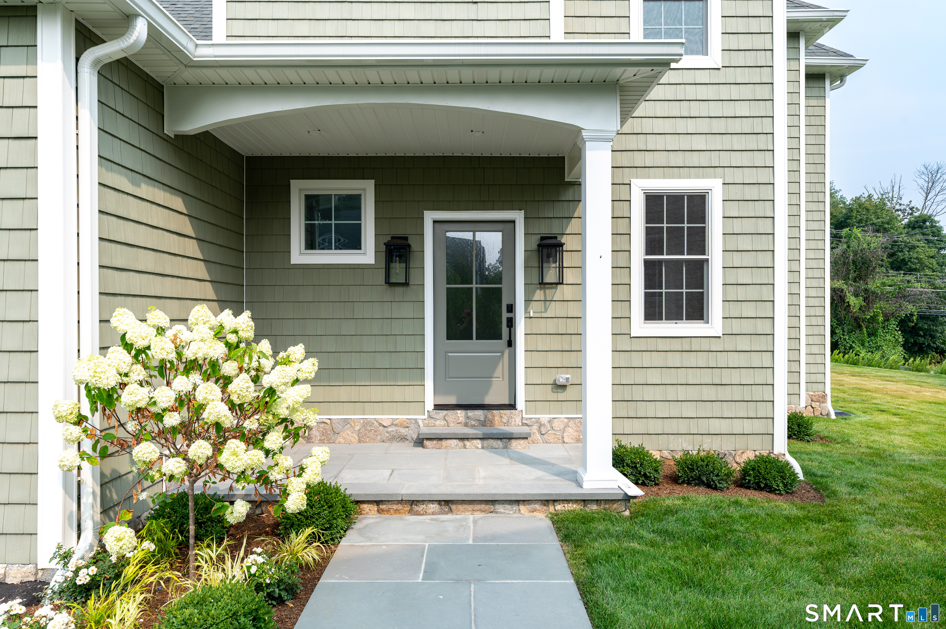6 Walnut Ridge Court