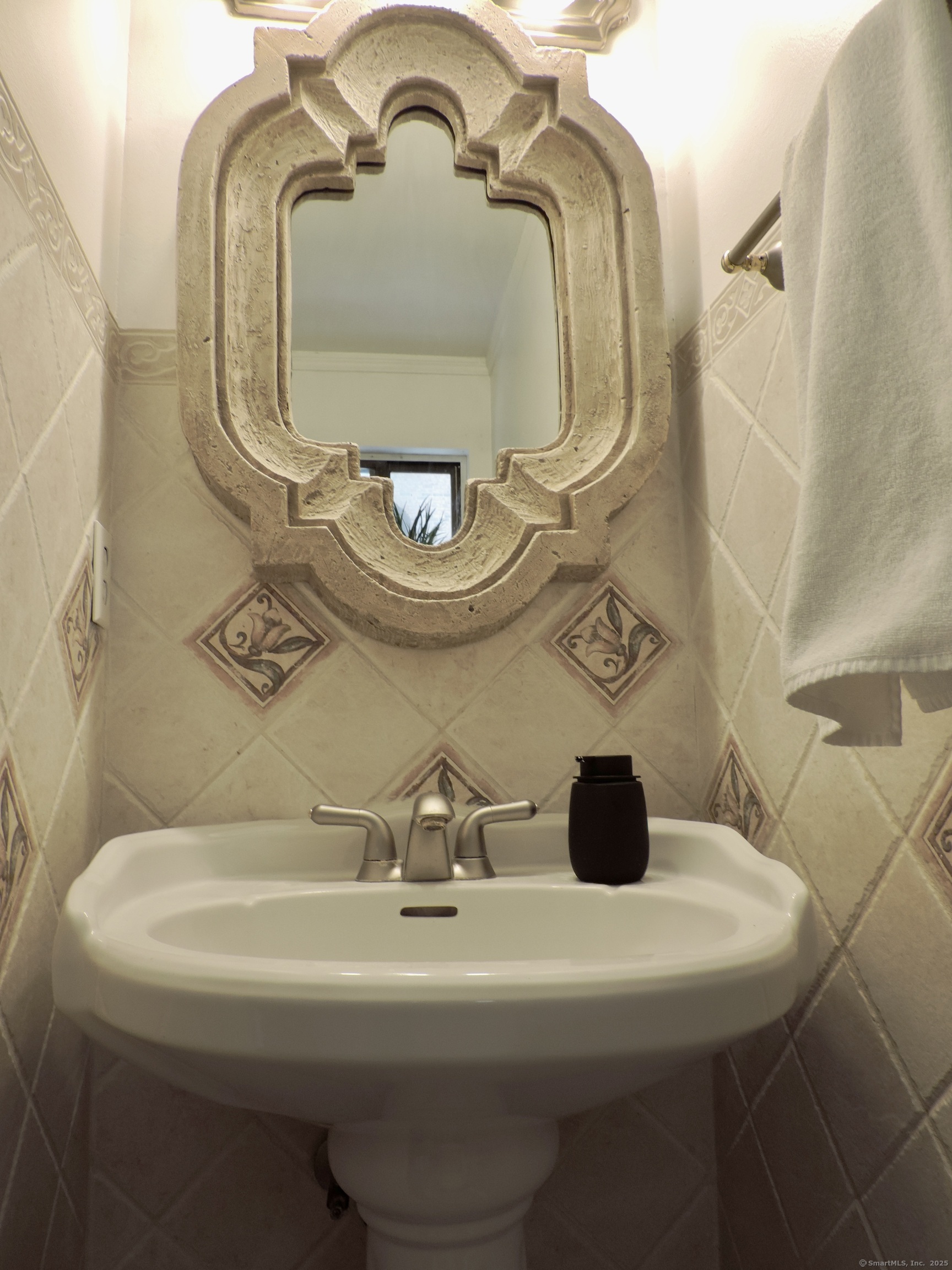 17 Locust Court #17, Cromwell, Connecticut image 6