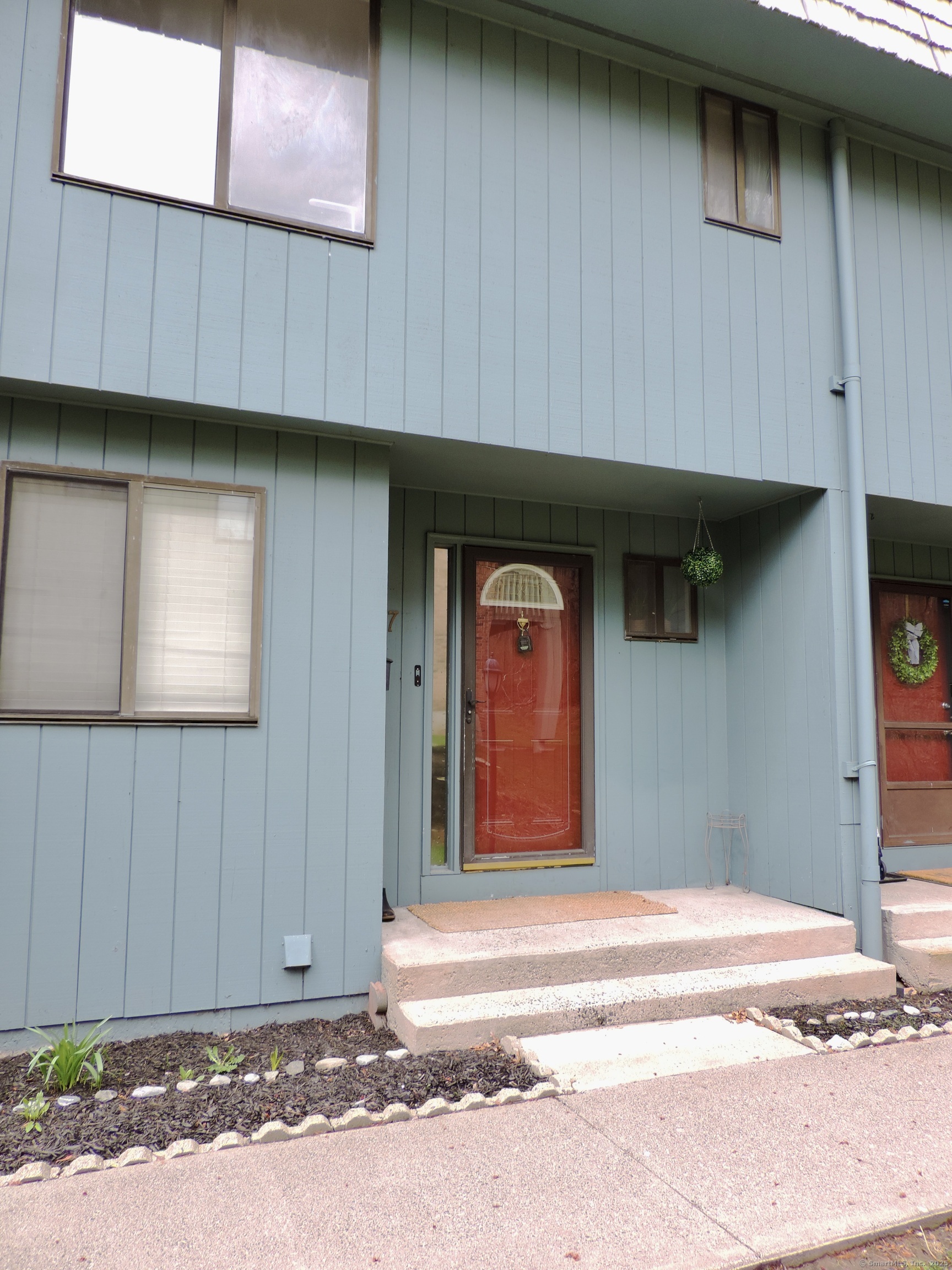 17 Locust Court #17, Cromwell, Connecticut image 2