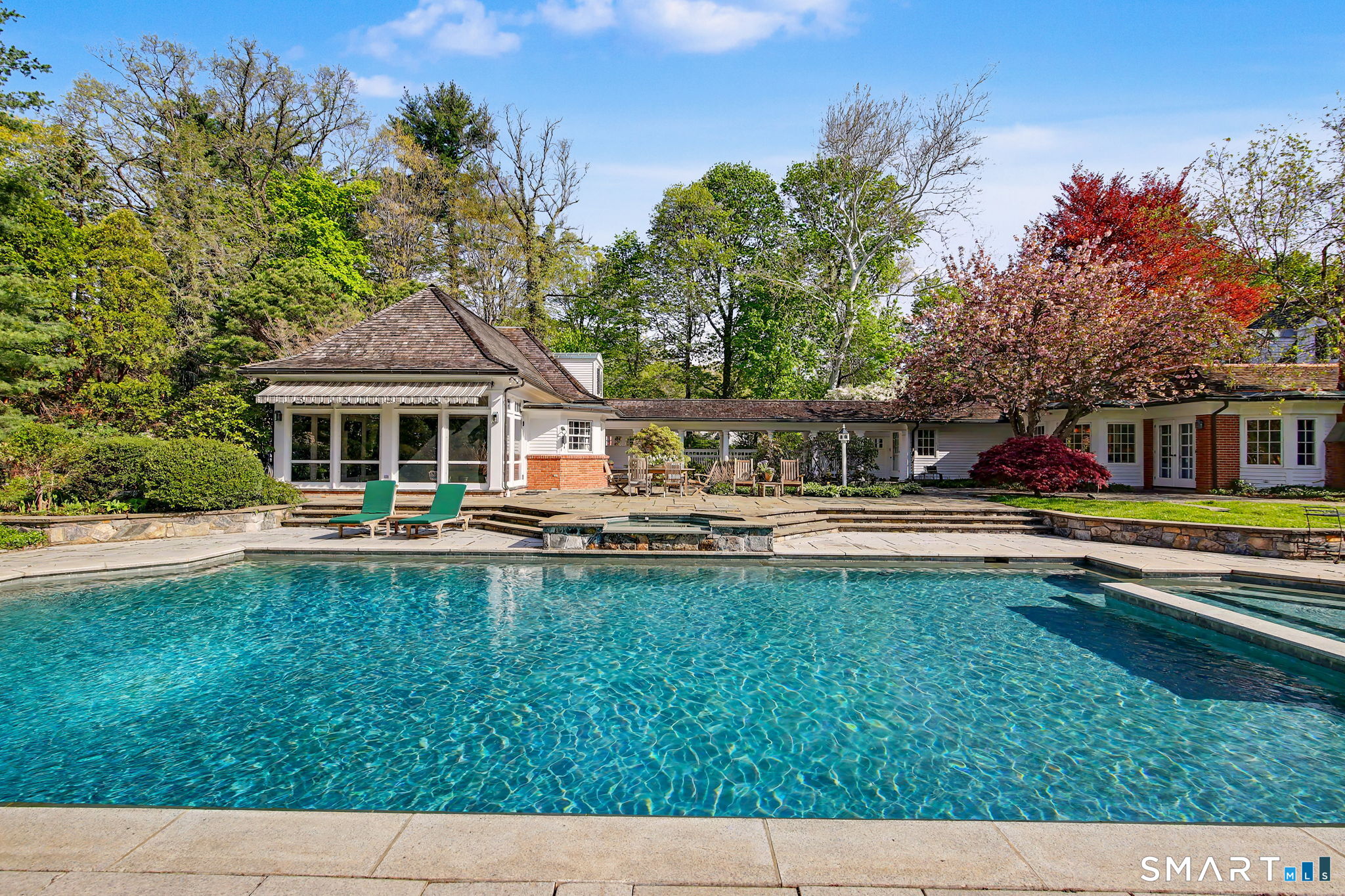 537 Oenoke Ridge