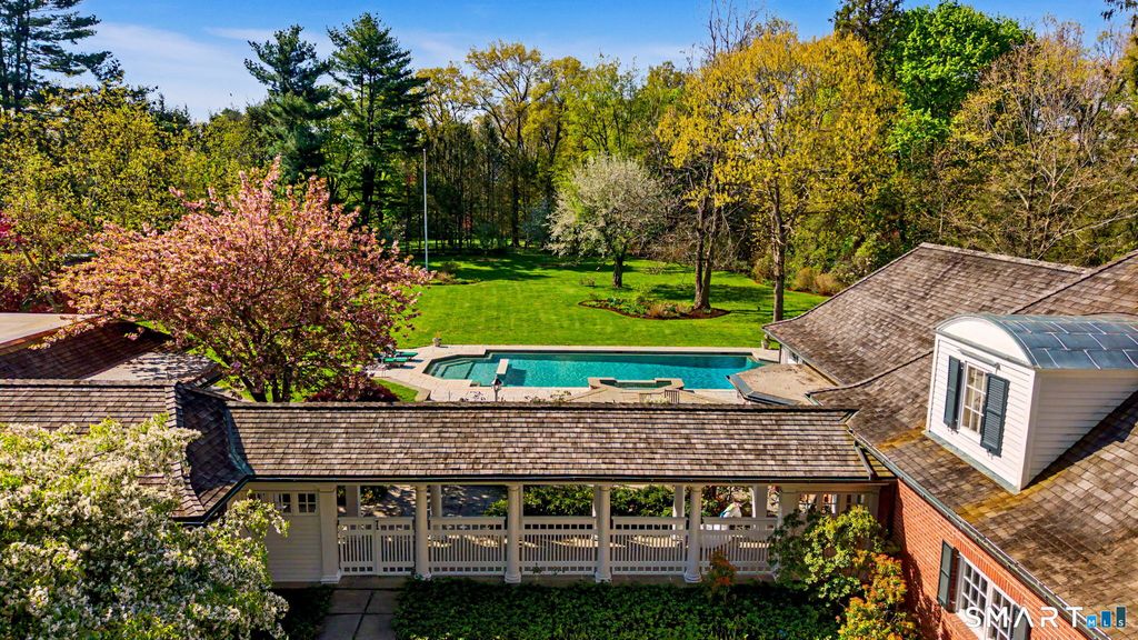 Photo of 537 Oenoke Ridge, New Canaan, CT 06840 (MLS # 24161583)
