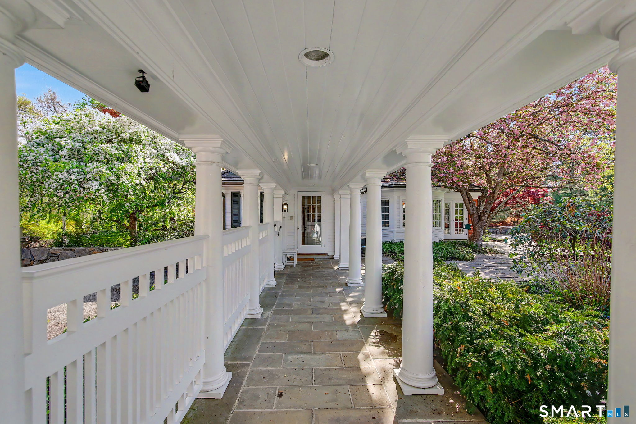537 Oenoke Ridge