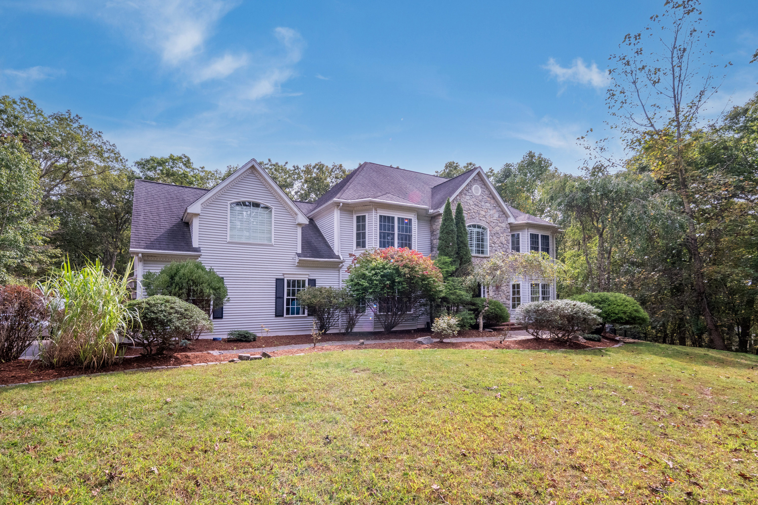 25 Roast Meat Hill Road