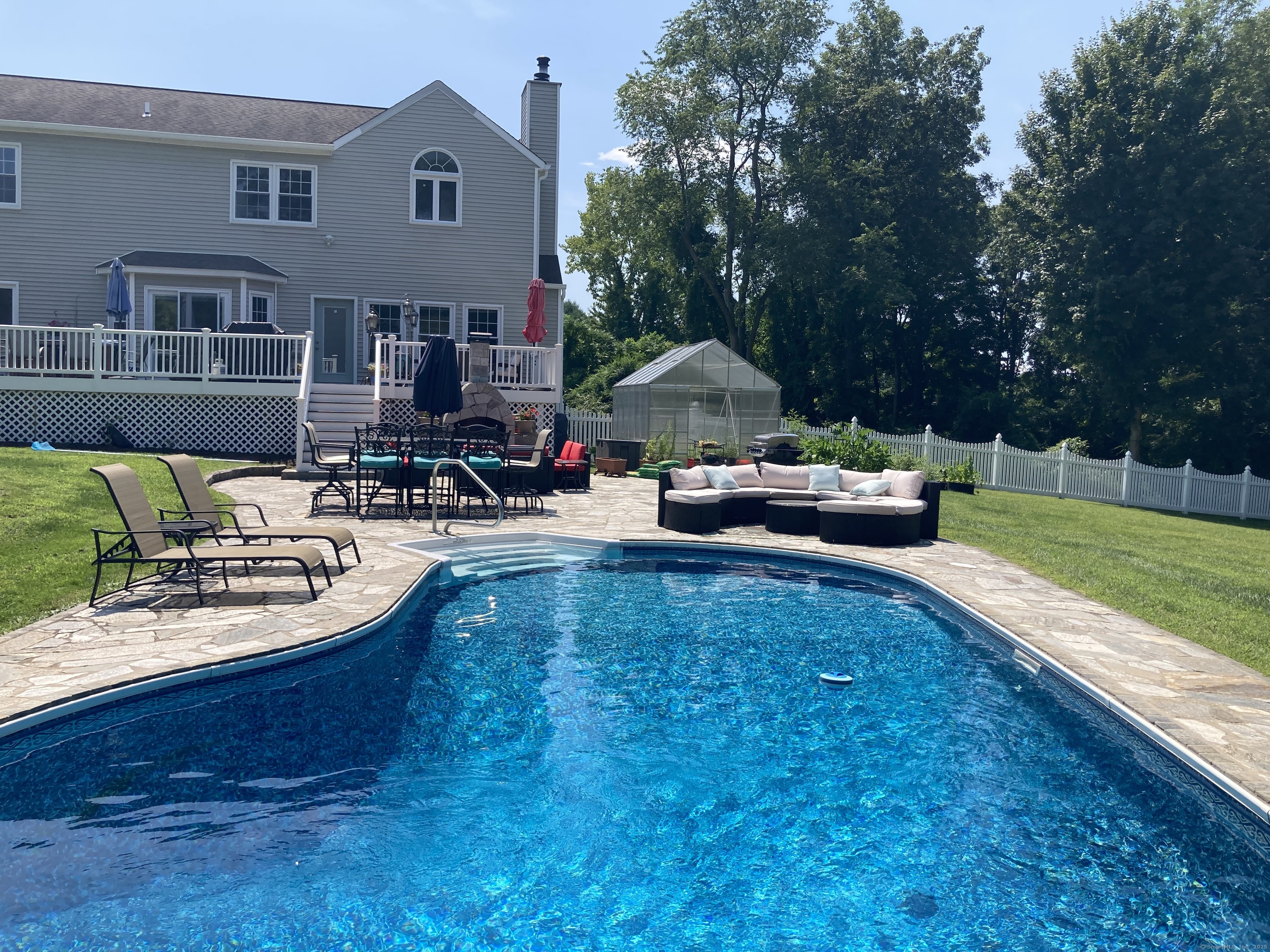 12 Cedar Vale Drive