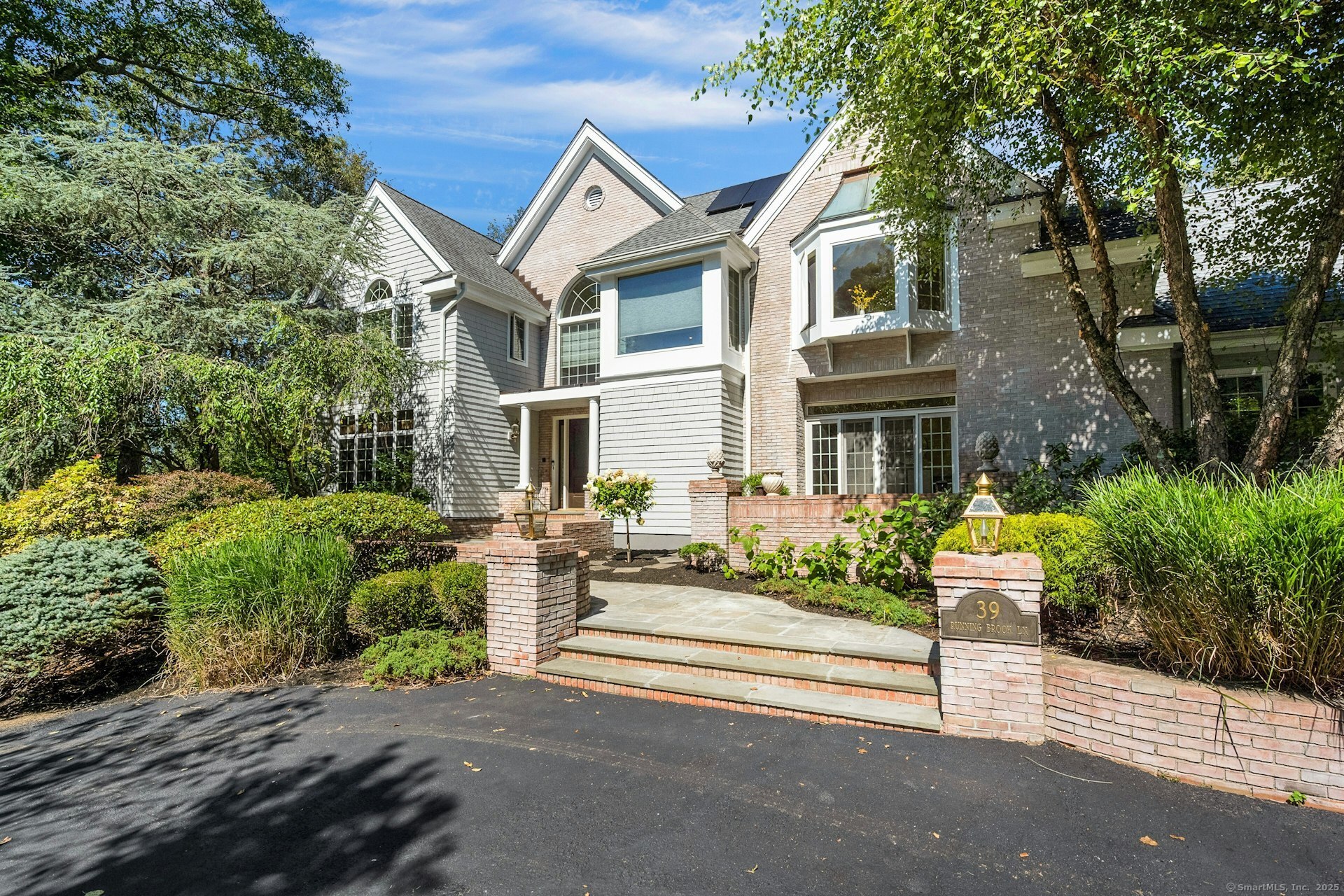 39 Running Brook Lane