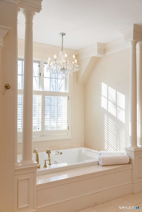 Tiny photo for 5 Pembroke Hill, Farmington, CT 06032 (MLS # 24156847)