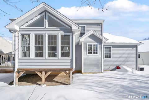 Tiny photo for 5 South Hollow #5, East Hampton, CT 06424 (MLS # 24152852)