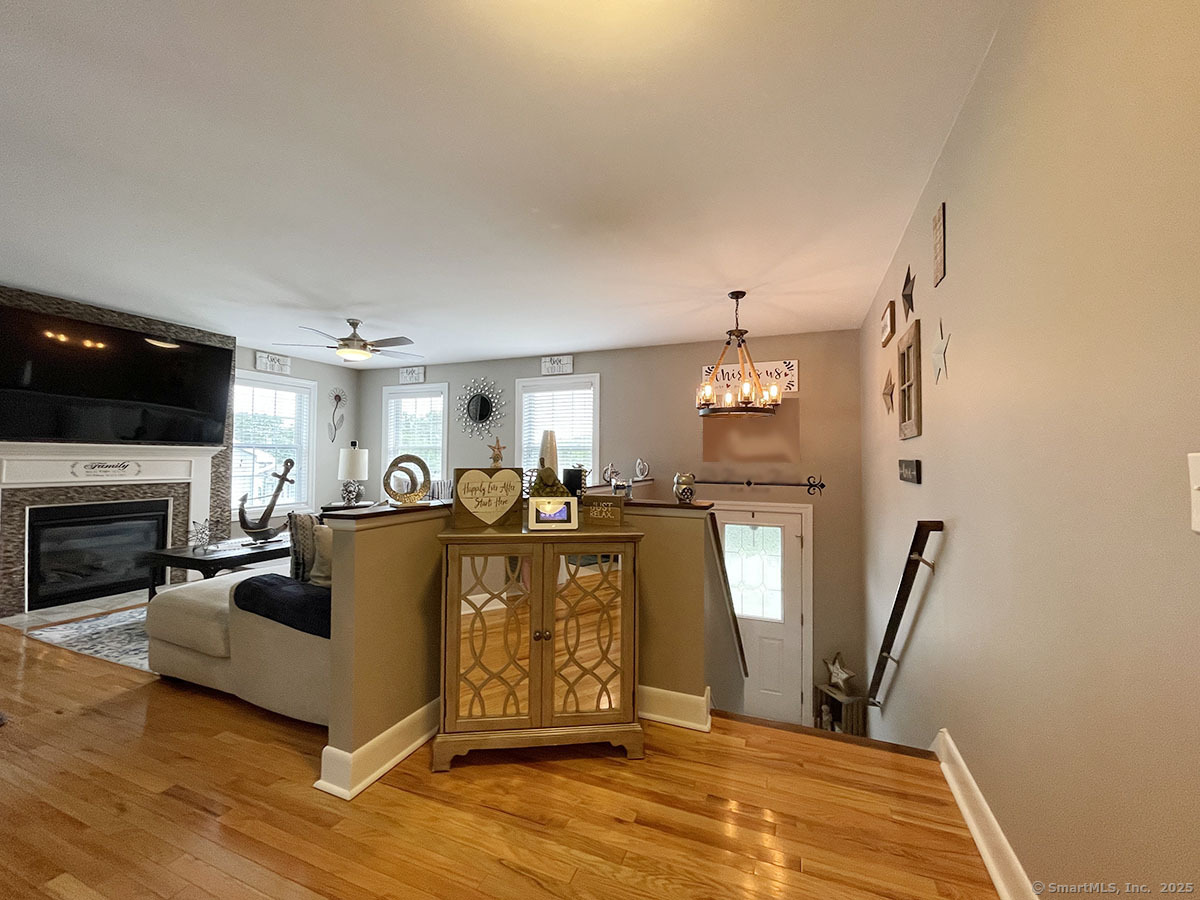 48 Glenford Drive