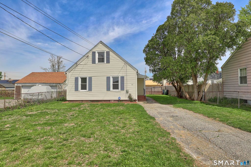 Photo of 182 Trumbull Avenue, Bridgeport, CT 06606 (MLS # 24170429)