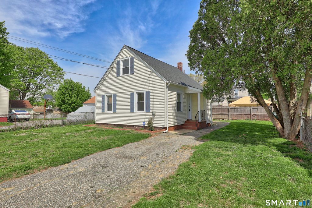 Photo of 182 Trumbull Avenue, Bridgeport, CT 06606 (MLS # 24170429)